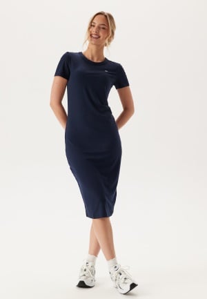 Se TOMMY JEANS Tjw Rib Bodycon Midi Dress C1g Dark Night Navy L ved Bubbleroom