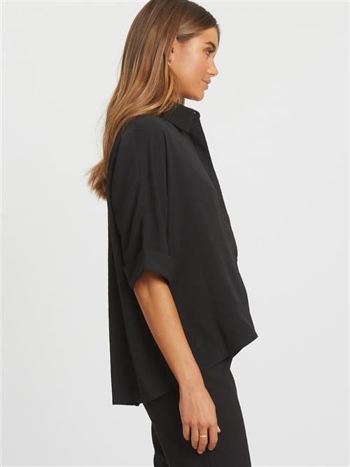 Se Willa Bluse 'Wright Batwing'  sort ved About You