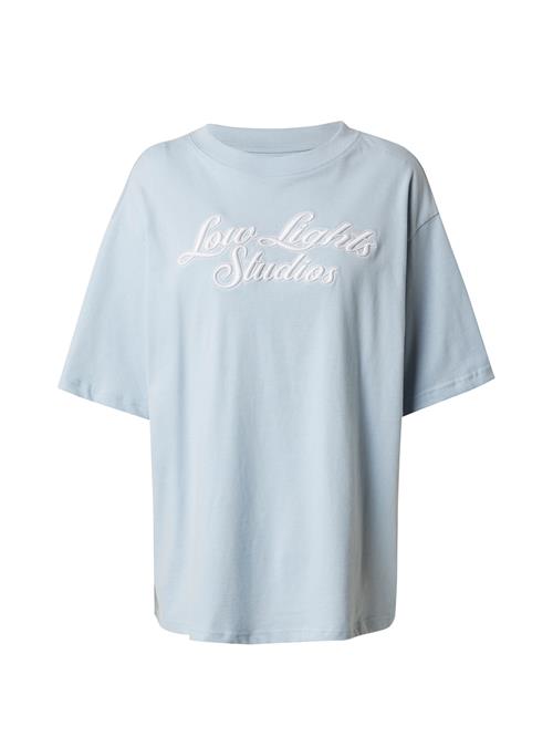 Se Low Lights Studios Shirts 'SHUTTER'  himmelblå / naturhvid ved About You