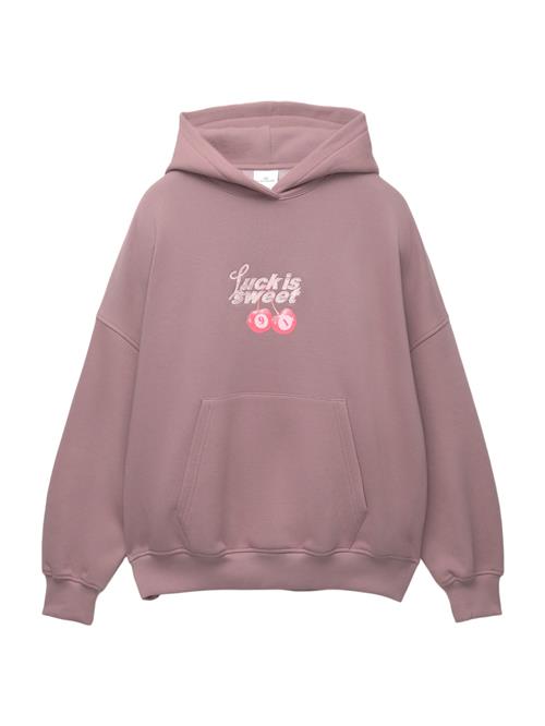 Pull&Bear Sweatshirt 'LUCK'S SWEET ON'  gammelrosa / pastelpink / rød / hvid