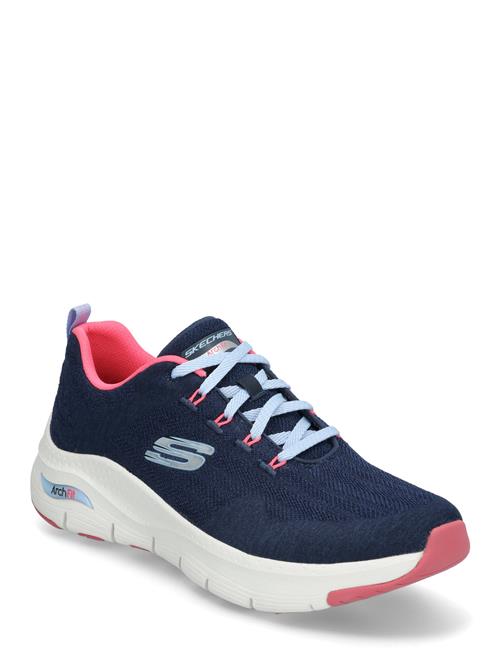 Se Womens Arch Fit - Comfy Wave Skechers Patterned ved Booztlet