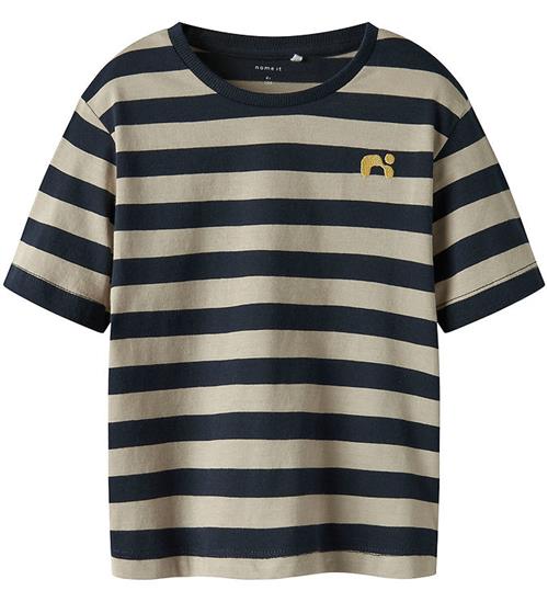 Se Name It T-shirt - NmmFridy - Dark Sapphire m. Sriber ved KidsWorld