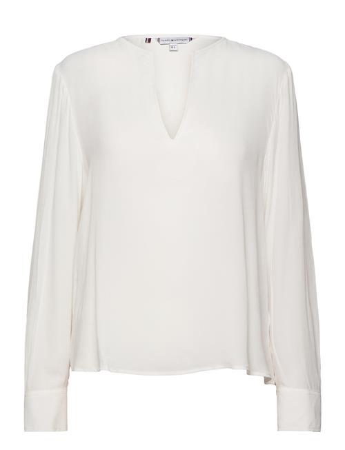 Se Viscose Crepe V-Neck Blouse Ls Tommy Hilfiger White ved Booztlet