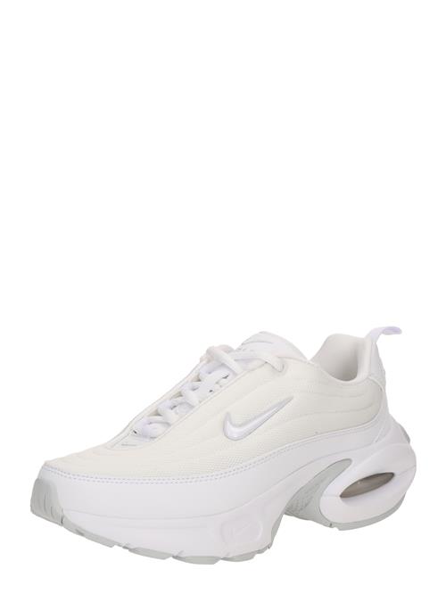 Se Nike Sportswear Sneaker low 'AIR MAX PORTAL'  hvid / offwhite ved About You