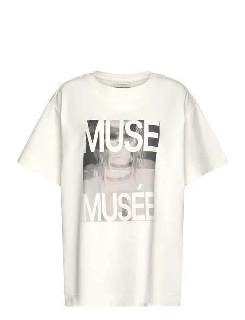 Se Cmmuse-Tee Copenhagen Muse White ved Booztlet