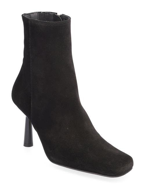 Se Frappe Ankle Boots ALOHAS Black ved Booztlet