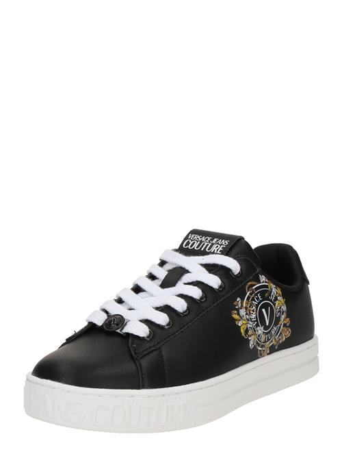 Se Versace Jeans Couture Sneaker low 'FONDO COURT 88'  brun / sort / hvid ved About You