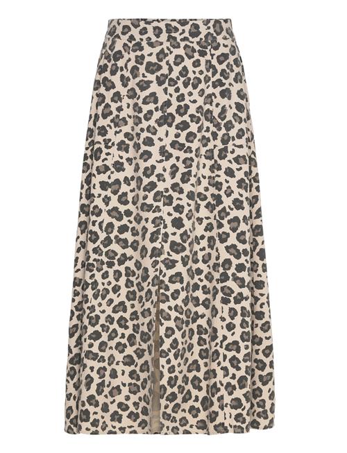 Maxi Skirt From Freequent In A Soft Material With Allover Leopard Print. The Ski FREE/QUENT Beige