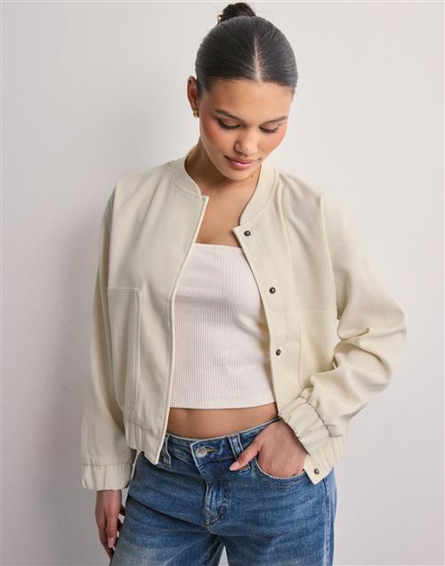 Pieces - Beige - Pcannie Bomber Bc