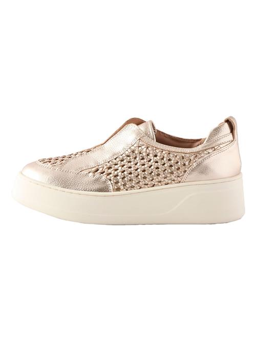 Next Slip On 'Forever Comfort'  guld