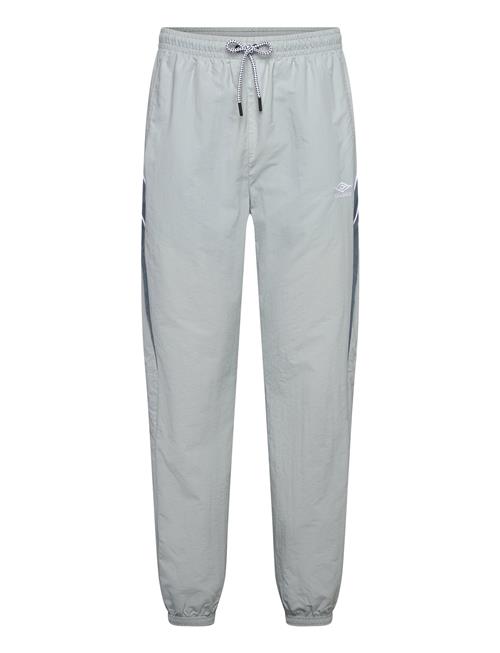 Se Relaxed Track Pant Umbro Grey ved Booztlet
