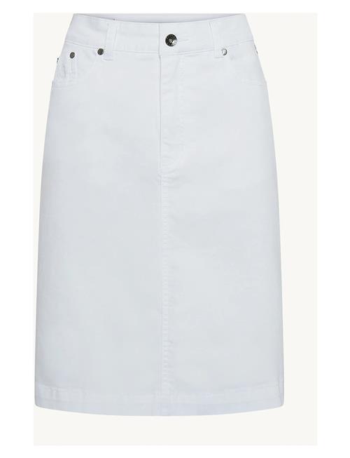 Cwnagina Claire Woman White