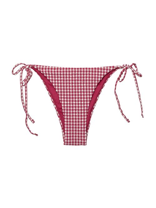Se Pull&Bear Bikinitrusse  grenadine / burgunder / hvid ved About You