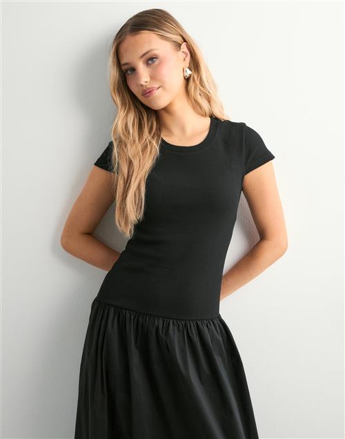 Neo Noir - Sort - Tuscany Dress