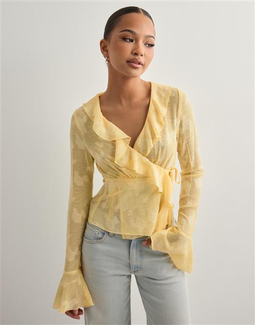 Nelly - Gul - Flounce Wrap Blouse