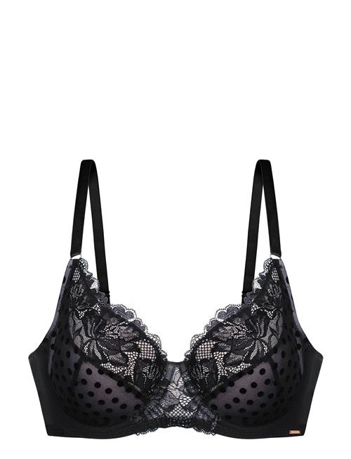 Yasmine Demi Dorina Black