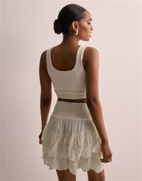 Neo Noir - Beige - Line Embroidery Skirt