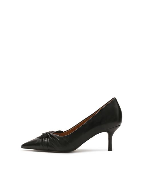 Se Kazar Pumps  sort ved About You