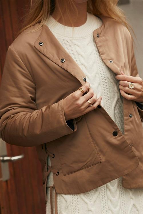 Eia Short Jacket - Sand - Dame - M - Sisters Point