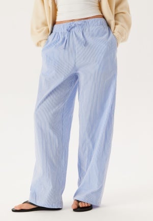 ONLY Onlaugusta Pant Cloud Dancer Stripes:blue Stri XS