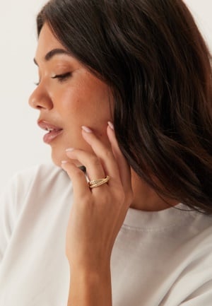 BY JOLIMA Donna Twist Ring Gold 17