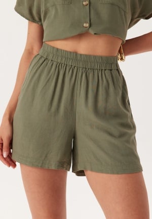 Pieces Pcpia Mw Shorts  Deep Lichen Green L