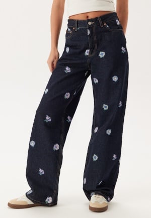 Dr. Denim Donna Stream Rinse Flower            28/32