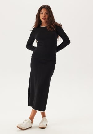Happy Holly Viscose Contrast Knitted Skirt Black/Offwhite 52/54