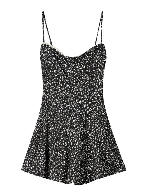 Se Bershka Jumpsuit  sort / hvid ved About You