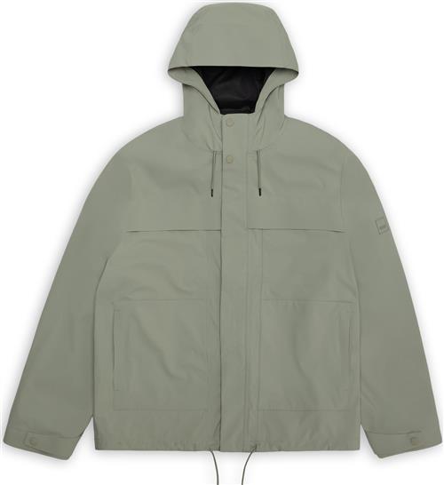 Se RAINS SUVA HARDSHELL CARGO JACKET W3 12400 Jakker ved Kaufmann