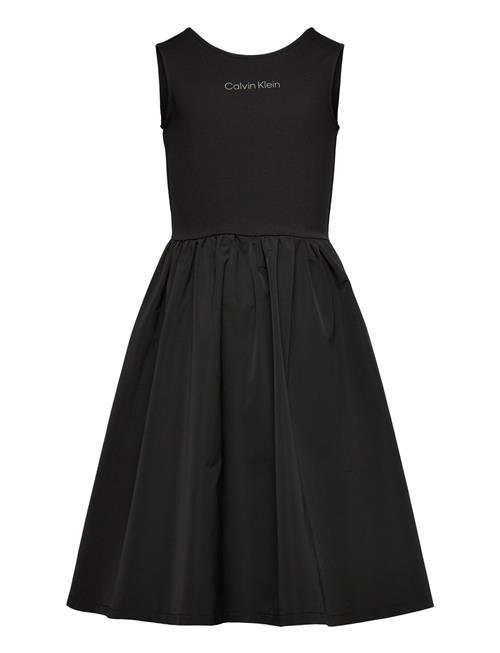Se Back Detail Punto Dress Calvin Klein Black ved Booztlet