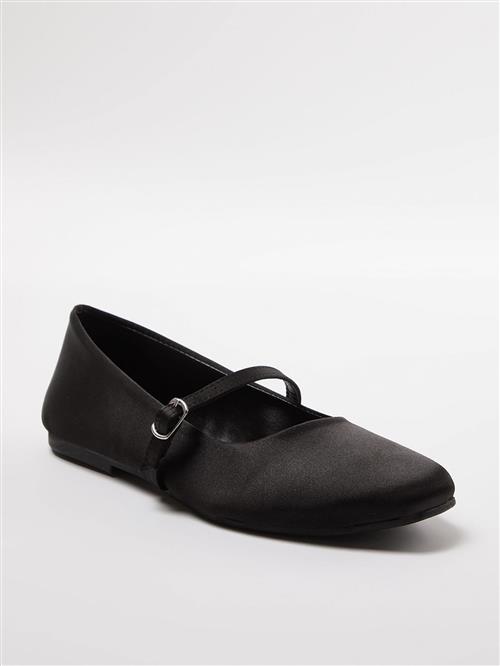 Trendyol Ballerinasko med rem  sort
