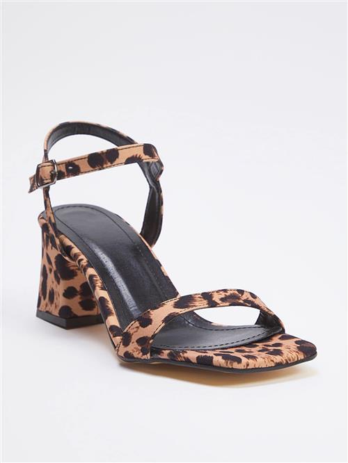 Trendyol Sandaler med rem  brun / mokka / sort