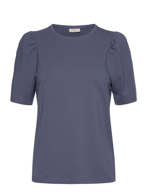 T-Shirt From Freequent In A Soft Material. The T-Shirt Has A Simple Silhouette W FREE/QUENT Blue