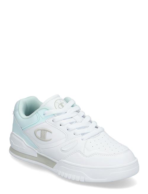 3 Point Low Tech Low Cut Shoe Champion White