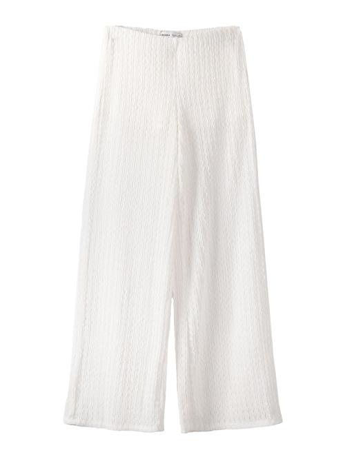 Se Bershka Bukser  offwhite ved About You