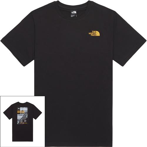 Se The North Face S/S Collage Tee ved Quint