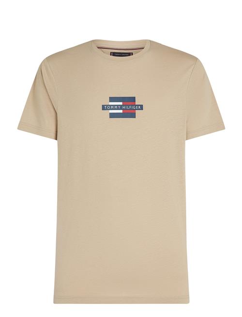 Se Flag Box Tee Tommy Hilfiger Beige ved Booztlet