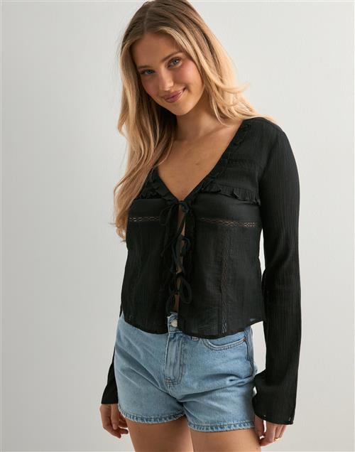 Nelly - Sort - Lace Insert Blouse