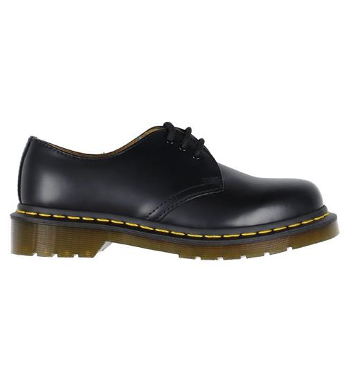 Se Dr. Martens Sko - Smooth - Sort ved KidsWorld