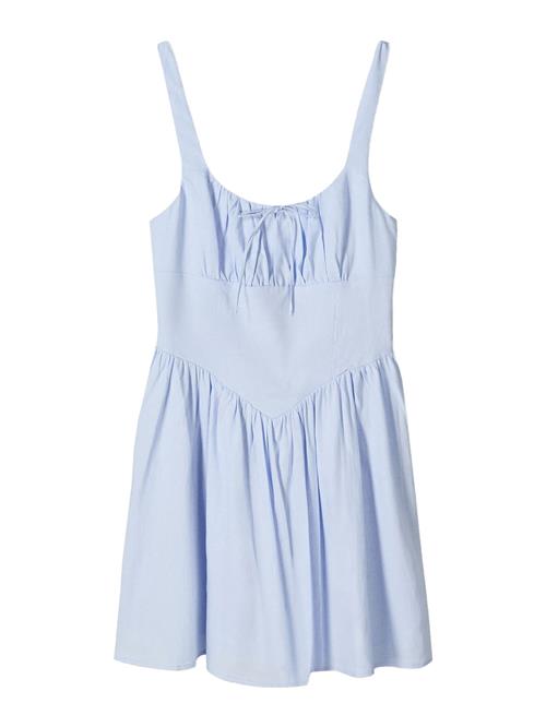 Bershka Sommerkjole  lyseblå