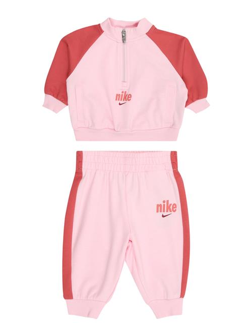 Nike Sportswear Joggingdragt 'E1D1'  lyserød / rød