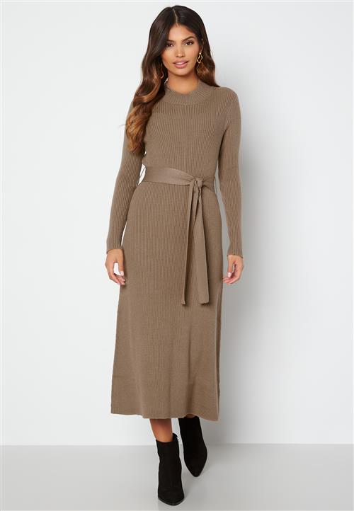 Happy Holly Brooklyn midi knitted dress