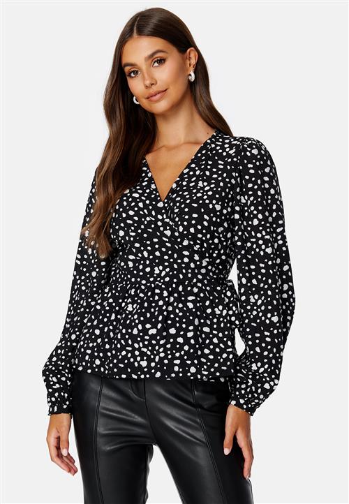 Object Collectors Item Seline Wrap Top