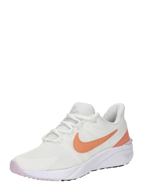 Se NIKE Sportssko 'STAR RUNNER 4'  orange / hvid ved About You