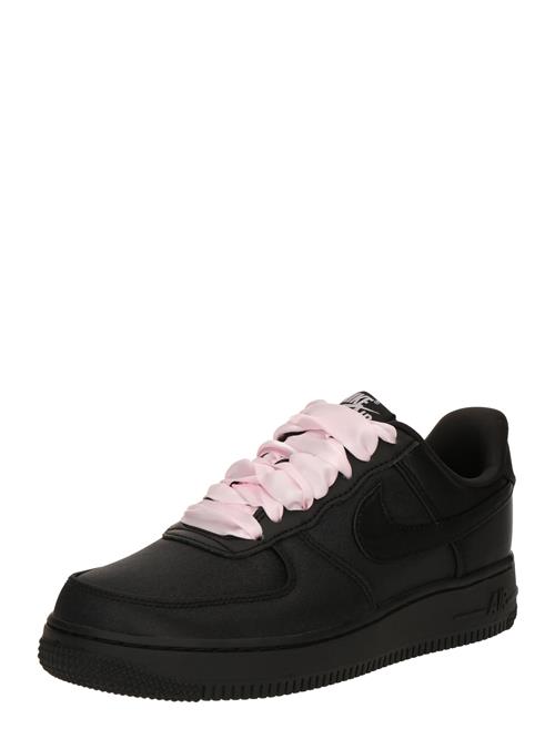Nike Sportswear Sneaker low 'AIR FORCE 1 '07'  rosé / sort