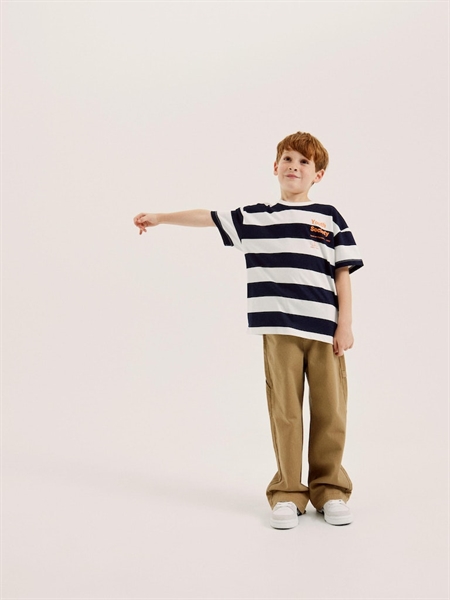Se NAME IT Oversized Tee Tente White Alyssum hos SmartKidz