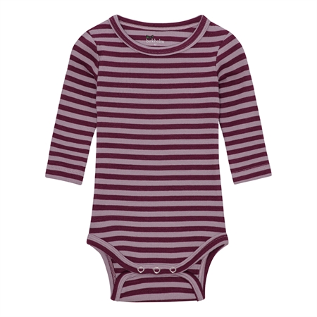 Se BIRKHOLM Stribet Rib Body Due Lilla & Blomme Lilla hos SmartKidz