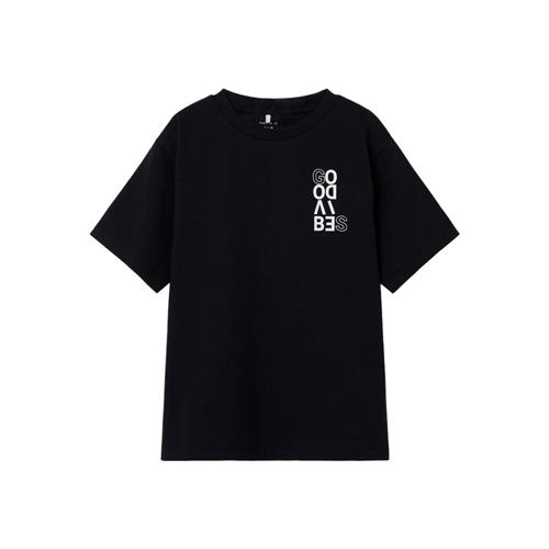 Se NAME IT Tee Sinius Black hos SmartKidz