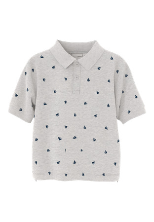 Se NAME IT Polo T-shirt Volo Light Grey Melange Boats hos SmartKidz